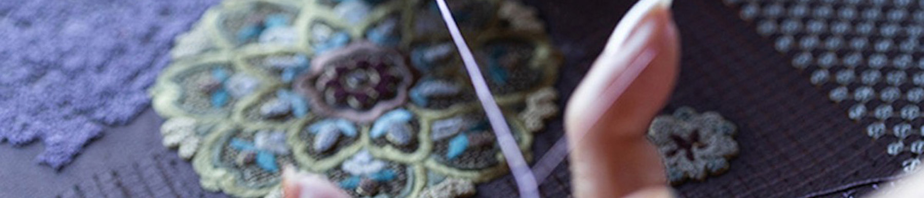 繍栄の原点、“手刺繍”